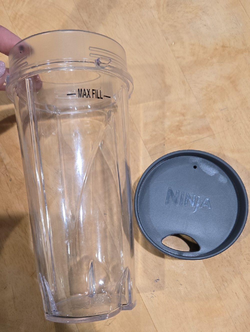 Ninja Clear Blend Cup-on-the-go with Gray Screw-On Lid
